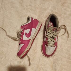 Nike Kids Sneakers in Pink and White